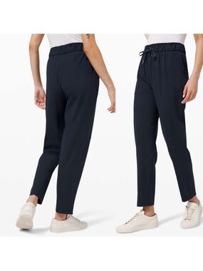 Lululemon Keep Moving Pant 7/8 High-Rise
True Navy Blue Lounge Joggers Pants 10